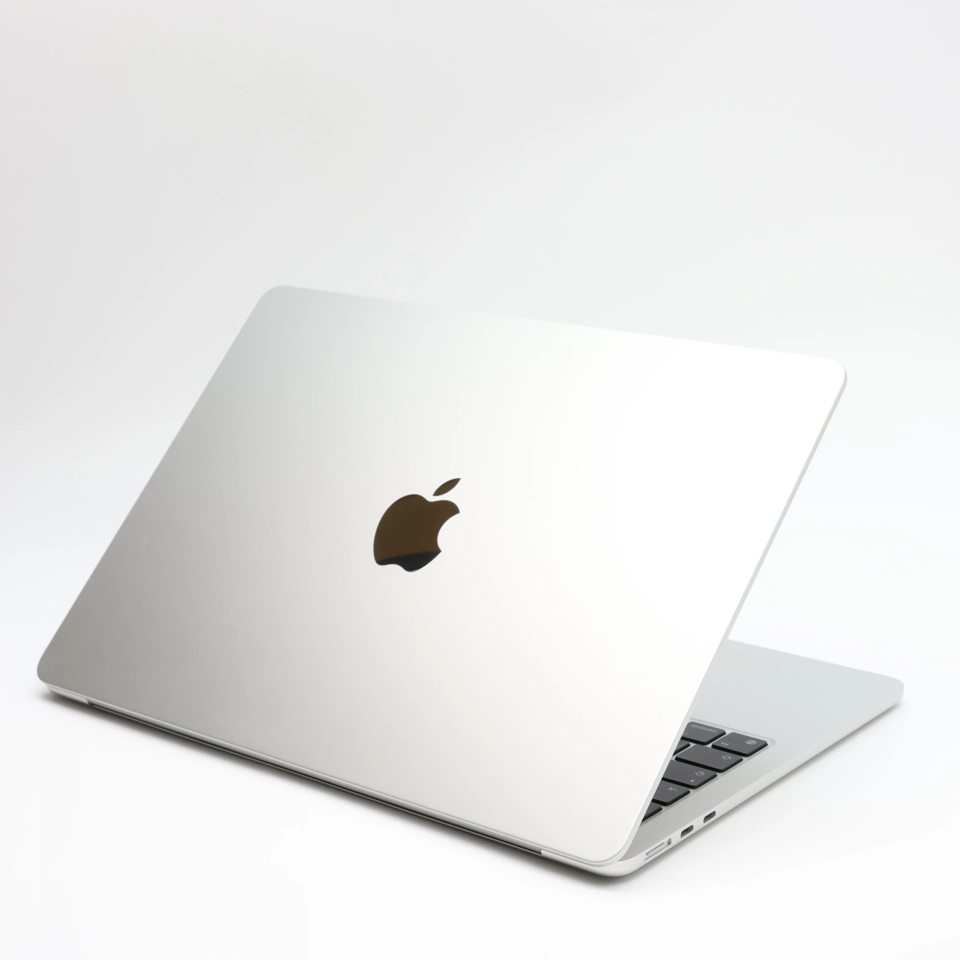 Apple MacBook Air 13″ 2022 HUN, 256 GB, Silver, M2, 8 GB, SSD, A+