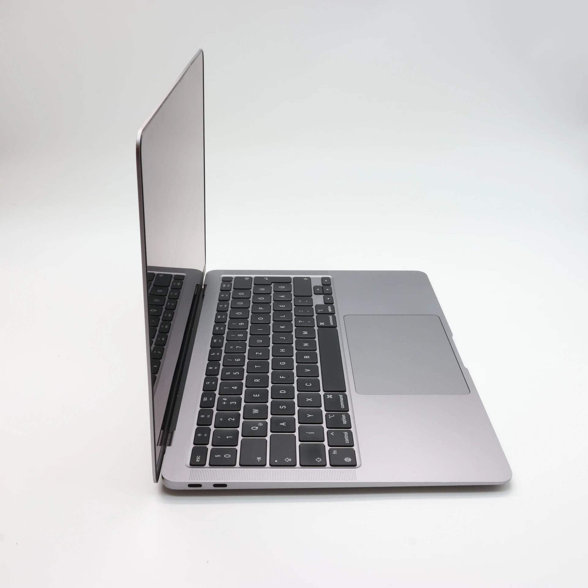 Apple MacBook Air 13″ 2020 HUN, 256 GB, Space Gray, M1, 8 GB, SSD, "A"