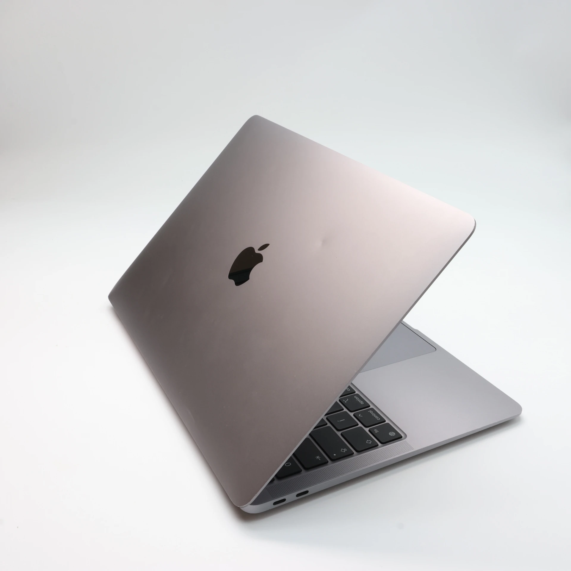 Apple MacBook Air 13″ 2020 HUN, 256 GB, Space Gray, M1, 8 GB, SSD, "A"