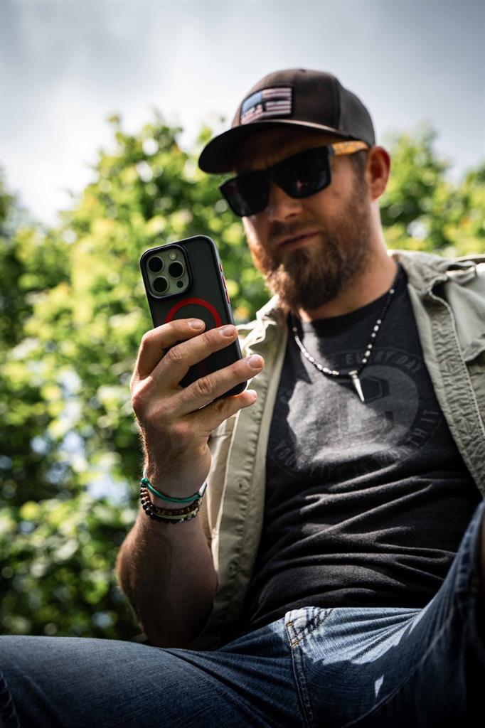 Apple iPhone 15 Pro Tactical MagForce Hyperstealth 2.0 hátlap tok (Fekete - Piros)