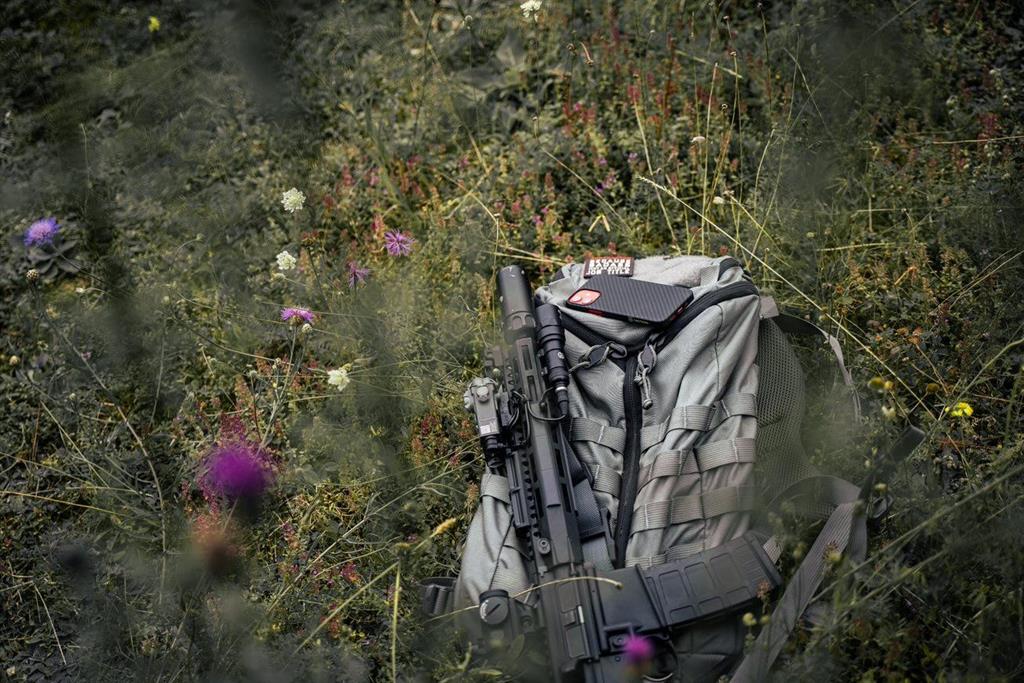 Apple iPhone 15 Tactical MagForce Aramid MagSafe hátlap tok (Fekete)