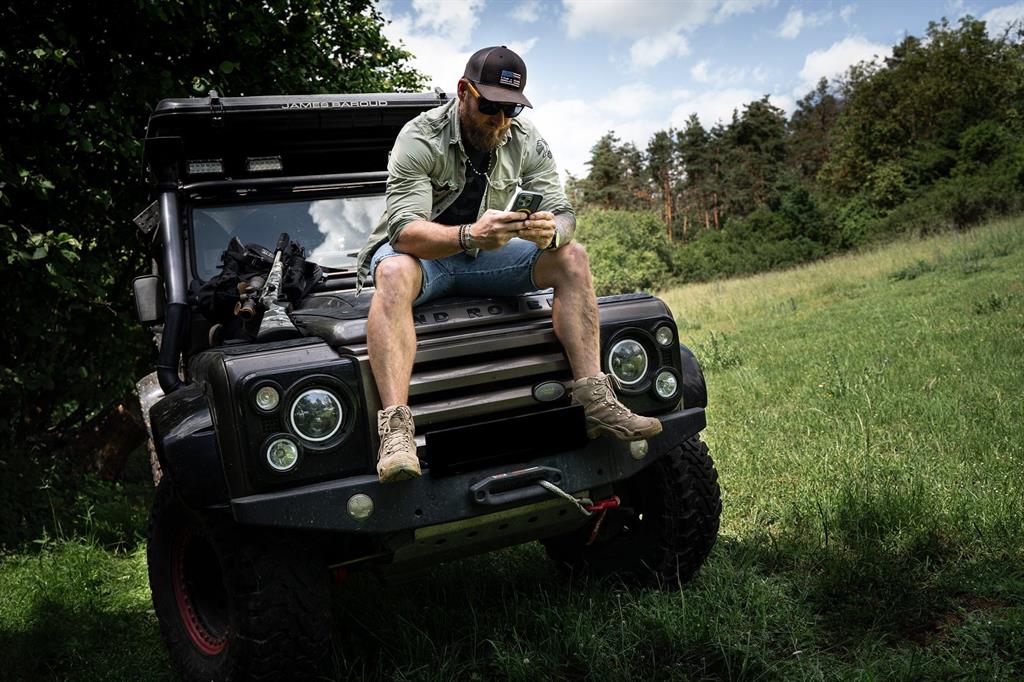 Apple iPhone 16 Pro Max Tactical MagForce Hyperstealth 2.0 hátlap tok (Fekete)