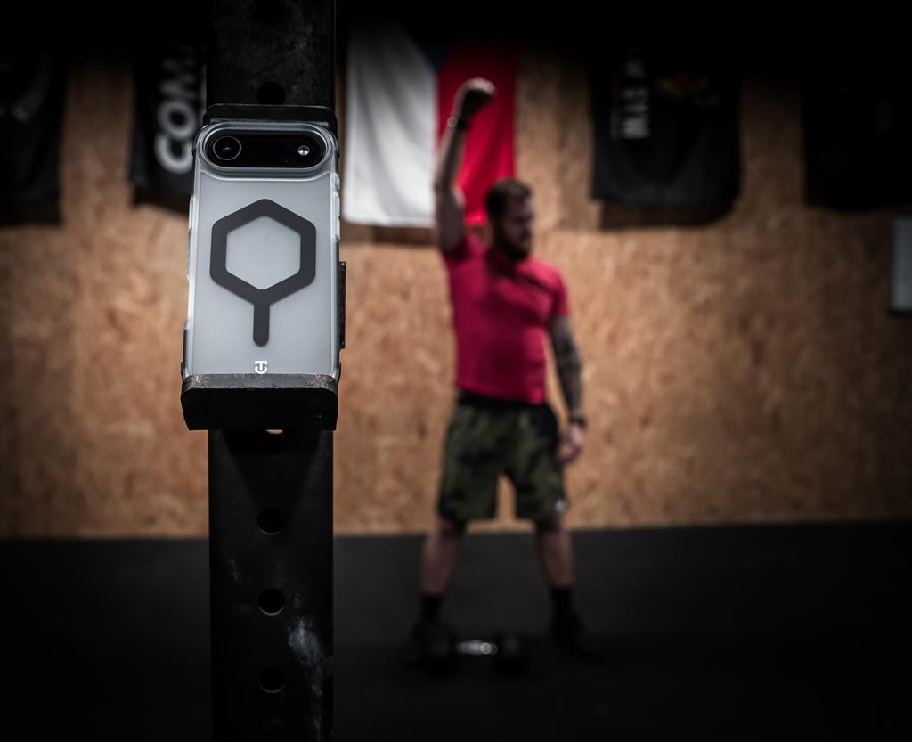 Apple iPhone 17 Tactical MagForce Hexagon tok (Fehér)