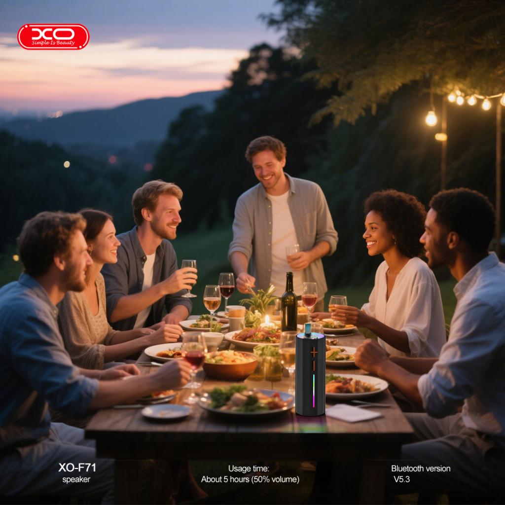 XO F71 Cylinder LED Dazzle hordozható Bluetooth hangszóró fogantyúval (Fekete)
