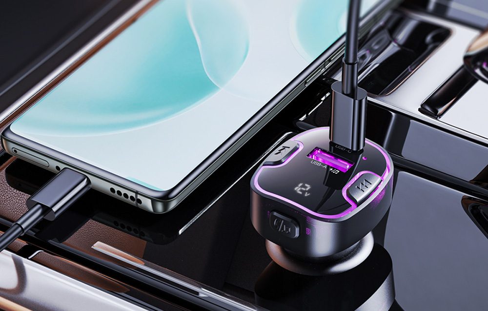 xo-bcc12-autos-tolto-es-fm-transmitter-1xusb-a-es-1xusb-c-csatlakozoval-31a-teljesitmennyel-fekete_4.jpg