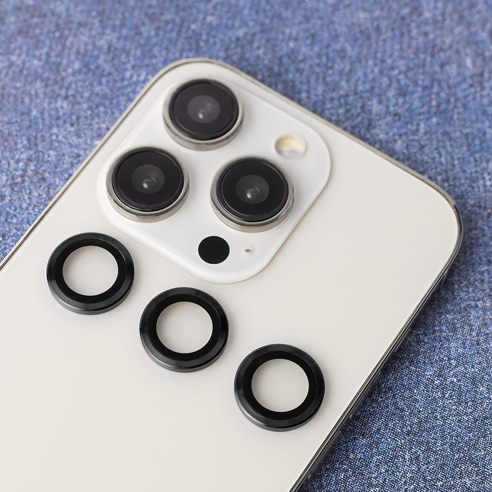 apple-iphone-17-pro-kamera-vedo-uvegfolia-atlatszo-fekete-peremmel_3.jpg