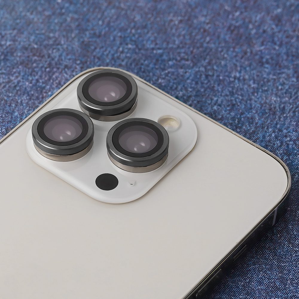 apple-iphone-17-pro-kamera-vedo-uvegfolia-atlatszo-fekete-peremmel_4.jpg