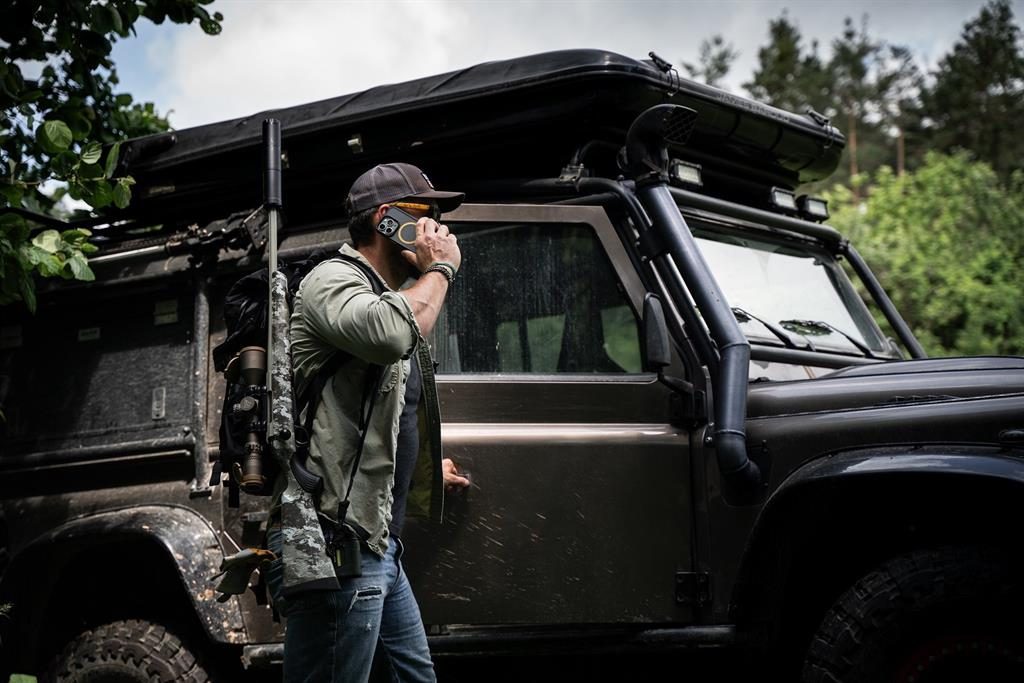 apple-iphone-16-pro-max-tactical-magforce-hyperstealth-20-hatlap-tok-fekete-sarga_3.jpg