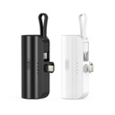 XO PB304 power bank 3300 mAh (Fehér) – mini, kijelző, tartóbak, beépített USB-C kábel